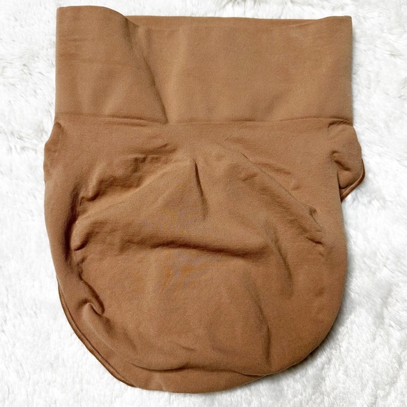 NEW Skims Seamless Sculpt Mid Waist Brief in Sienna Women’s S/M - Picture 2 of 6
